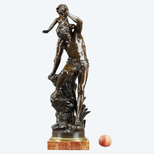 Bronzo con patina marrone raffigurante un Uomo che porta un bambino sulla schiena, di Gaston Leroux (1854-1942)