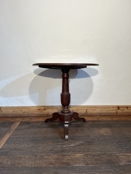 Table en bois dur 1800