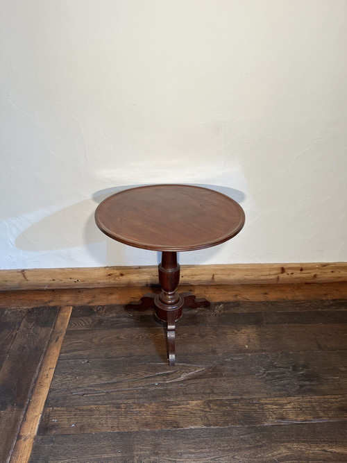 Table en bois dur 1800