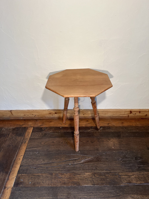Table basse octogonale en mélèze 1900