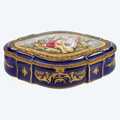 Late 19th Century Sèvres Style Porcelain Jewelry Box