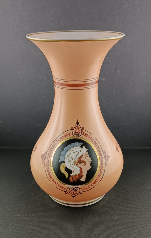 paire de vase en opaline décors a l antique XIXe