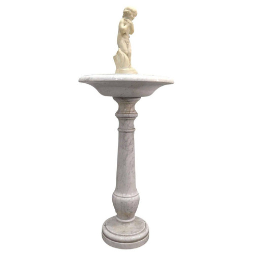 Antica Fontana per Uccelli del 1900 In Marmo di Carrara