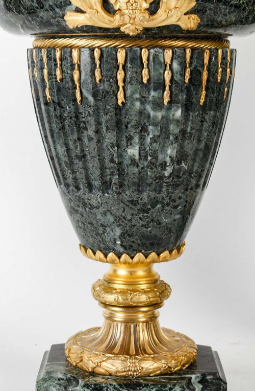 Paire De Cassolettes En Marbre Vert Et Bronze Doré  XIXème Siècle