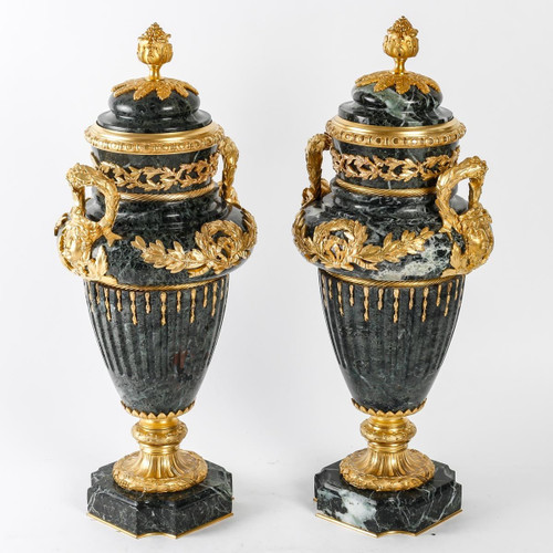 Paire De Cassolettes En Marbre Vert Et Bronze Doré  XIXème Siècle