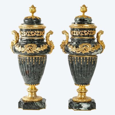 Paire De Cassolettes En Marbre Vert Et Bronze Doré  XIXème Siècle