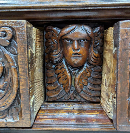 Quattro Porte in Noce del XVII Secolo con Decoro a Putti