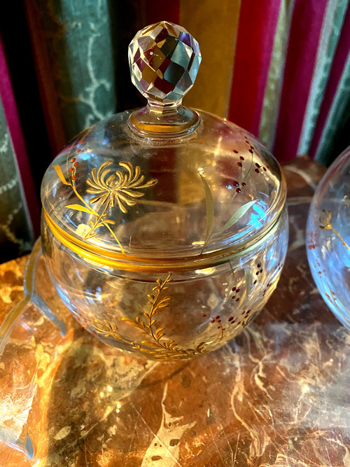 Service tête à tête  6pièces a digestif en cristal numéroté à motif en relief de fleurs dorées époque Napoléon III 