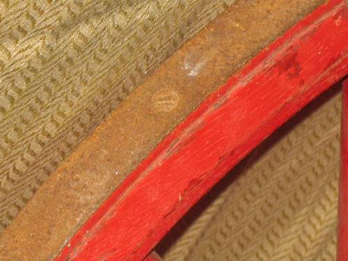 Coppia di piccole ruote di carrozza in legno e ferro del XIX secolo Perfetto stato di conservazione