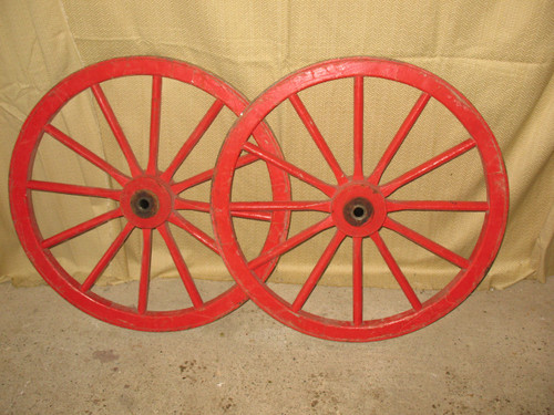 Coppia di piccole ruote di carrozza in legno e ferro del XIX secolo Perfetto stato di conservazione