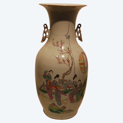 Vase chine en porcelaine