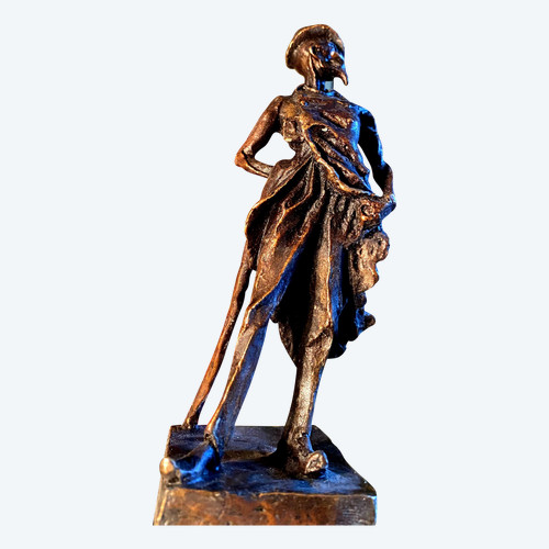 Scrivania in bronzo con l'immagine di Ratapoil di Daumier a cera persa dei primi del Novecento su un portapenne in marmo.