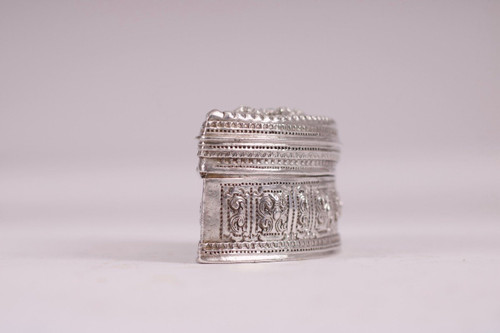 Scatola di lime mezza luna in argento Burma Betel Shan