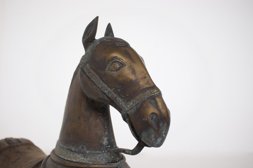 Cavallo del tempio in bronzo e legno
