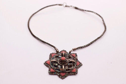Pendentif Amulette Corail Turquoise