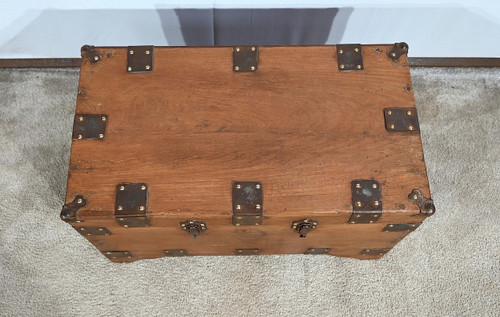 Marine trunk in solid teak - Late 19th century