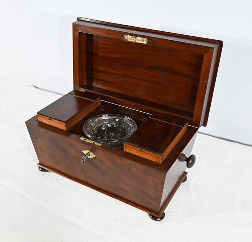 Rare English ''Tea Caddy'' in Mahogany - Mid 19th century