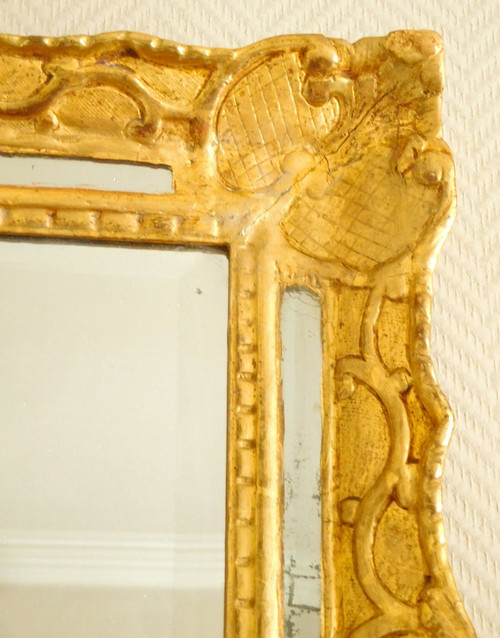 Miroir à Pare Closes En Bois Doré et glace au mercure d'époque Louis XIV Régence 48x56cm
