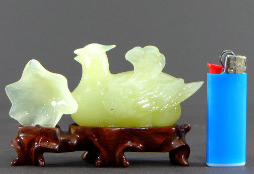 China, 1950er/1960er Jahre, Jade-Enten- und Blumenskulptur.