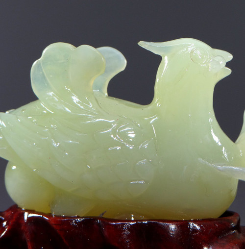 China, 1950er/1960er Jahre, Jade-Enten- und Blumenskulptur.