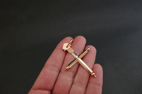 Croix Bâton ancienne En Or Rose 18 Carats.