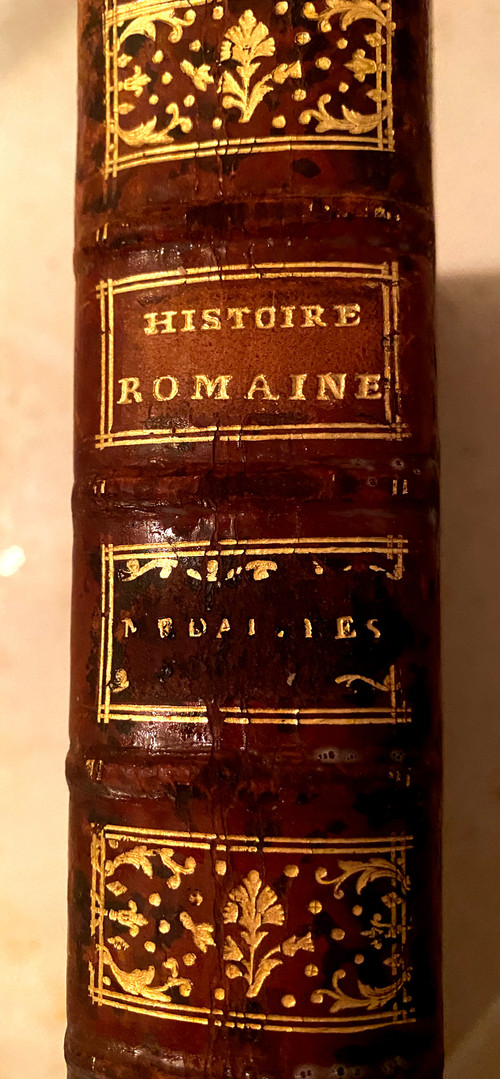 Beautiful illustrated copy in 8; Roman History Clarified by Medals, Paris 1783. By J.L. Schulz