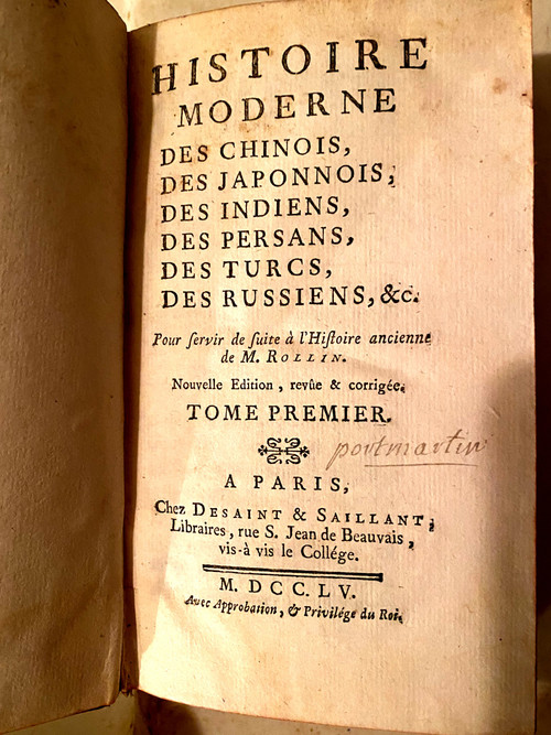 Deux volumes in 12 . A Paris 1755 , De l'Histoire Moderne de Rollin contenant les "Chinois et les Japonais".