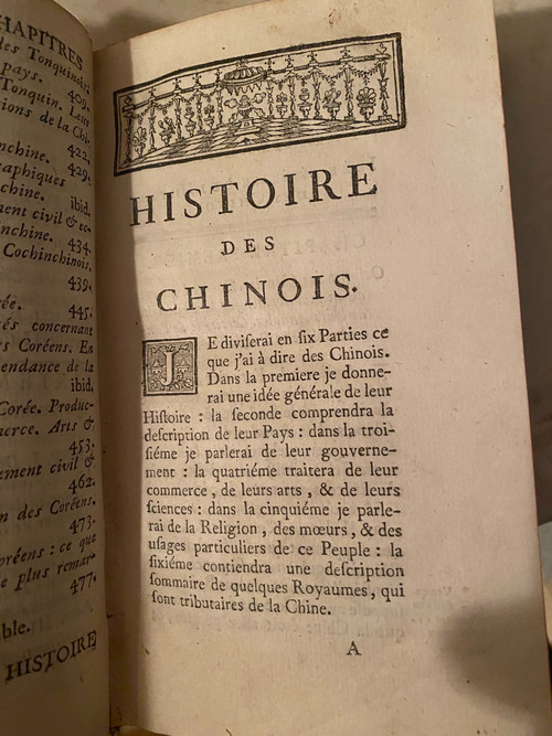 Deux volumes in 12 . A Paris 1755 , De l'Histoire Moderne de Rollin contenant les "Chinois et les Japonais".