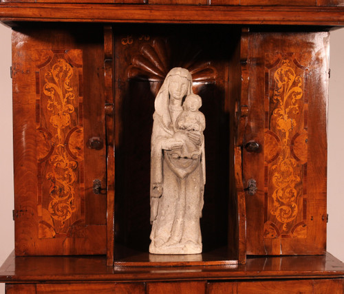 6 Doors Buffet In Walnut Dated 1639