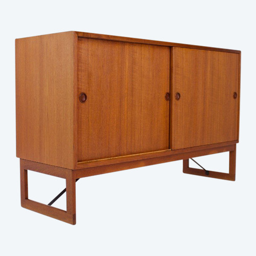 Børge Mogensen, Sideboard with Sliding Doors.