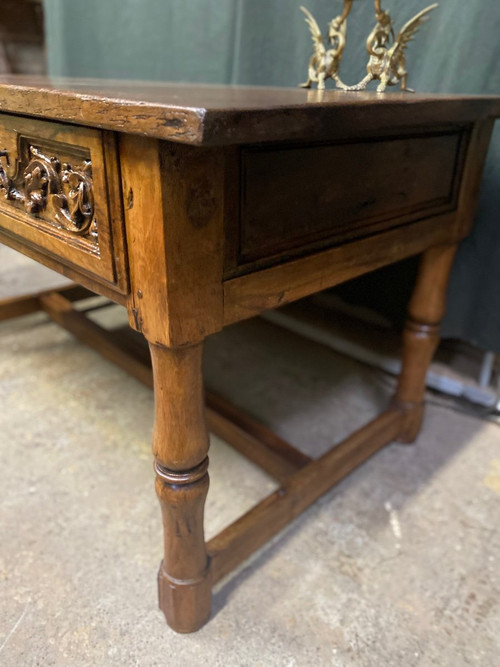 Louis XIV Spanish Desk Table 18th In Walnut