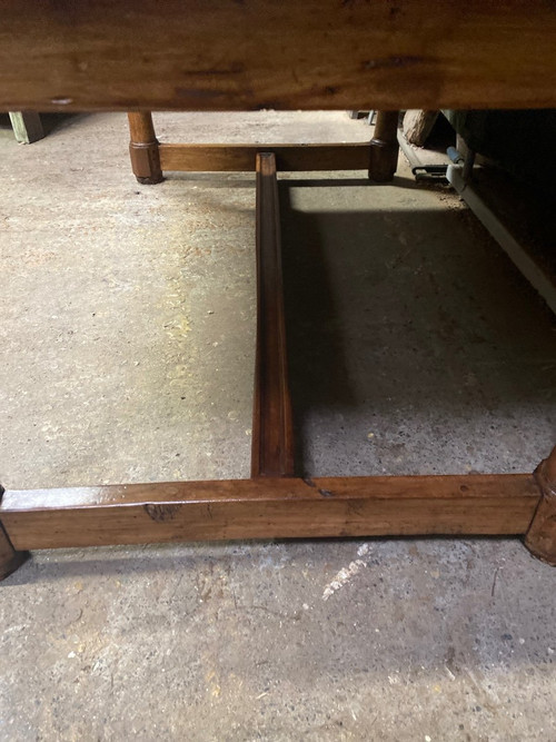Louis XIV Spanish Desk Table 18th In Walnut