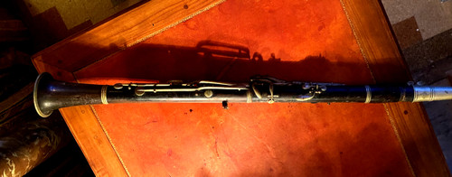  Bellissima coppia di clarinetti di fine '800 in palissandro scuro e bronzo nichelato di buona qualità