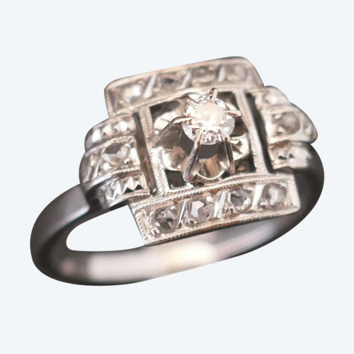 Art-Deco-Ring aus Diamant, Gold und Platin.