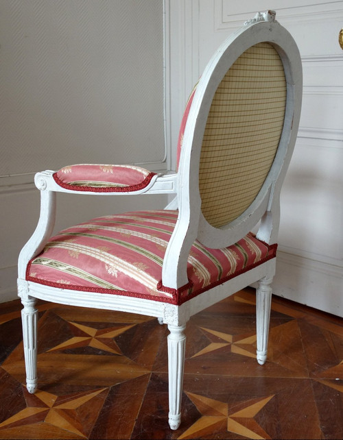Mobilier De Salon - 6 Fauteuils à La Reine d'époque Louis XVI à Dossier Médaillon