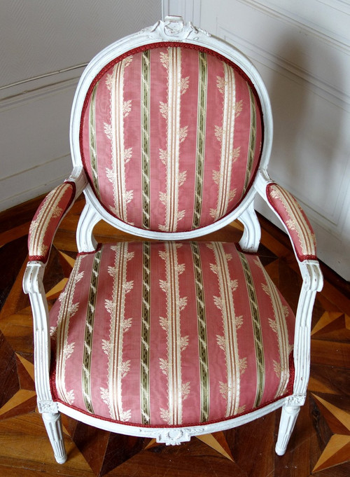Mobilier De Salon - 6 Fauteuils à La Reine d'époque Louis XVI à Dossier Médaillon