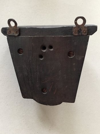 Piccola console Napoleone 3. Testa di uomo nero. XIX.