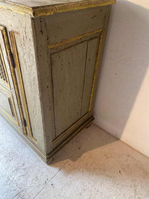 Buffet pantry 18th century south of France one door with small turned balusters