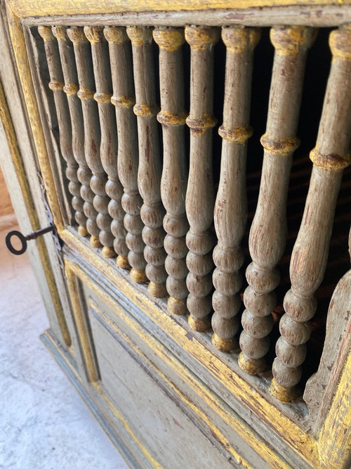 Buffet pantry 18th century south of France one door with small turned balusters