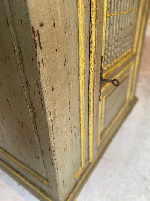 Buffet pantry 18th century south of France one door with small turned balusters