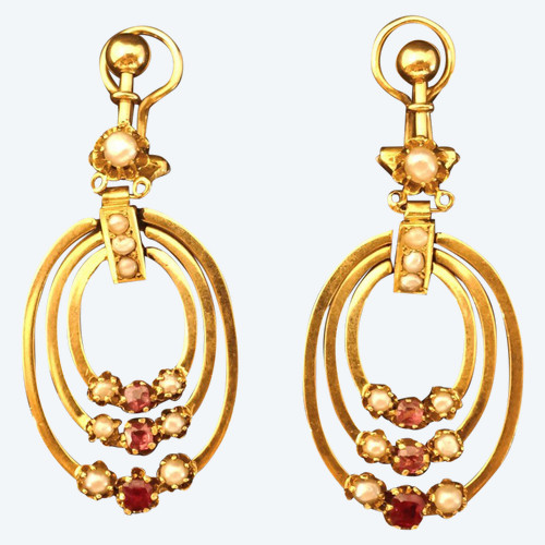 Pendants d'Oreilles Rubis Et Perles Fines, Or 18 Carats.