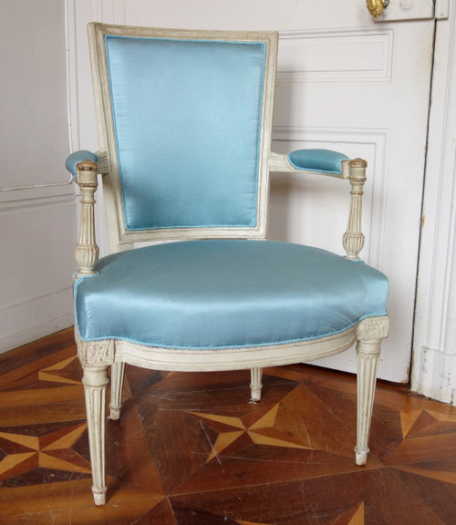 Paire De Fauteuils Cabriolets d'époque Louis XVI Canetillé De Soie Bleu