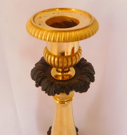 Paire De Flambeaux / Bougeoirs Empire En Bronze Doré Au Mercure & Patiné , époque Restauration