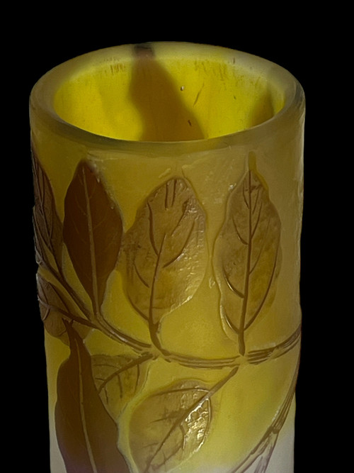 VASE BY ÉMILE GALLÉ NANCY WITH ART NOUVEAU PERIOD FOLIAGE DECORATION, 45 CM