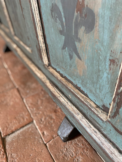 Patina-Hochzeitstruhe aus dem 18. Jahrhundert mit kleinen Salzkästen