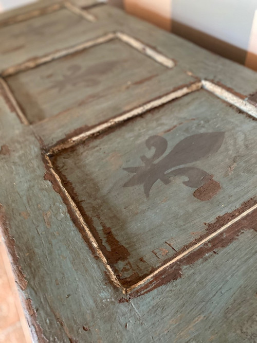 Patina-Hochzeitstruhe aus dem 18. Jahrhundert mit kleinen Salzkästen