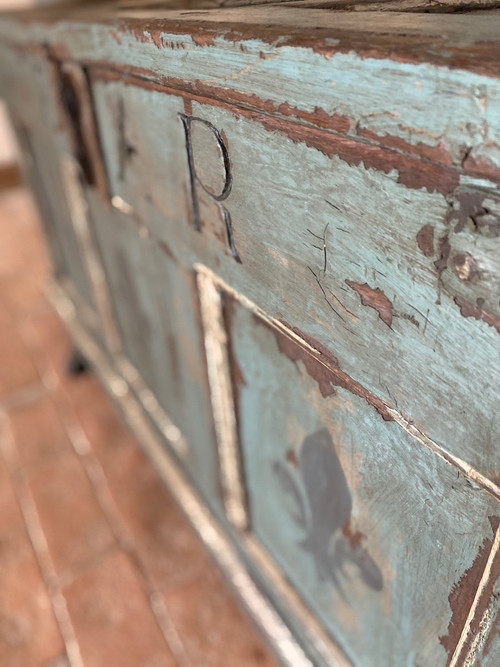 Patina-Hochzeitstruhe aus dem 18. Jahrhundert mit kleinen Salzkästen