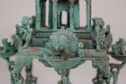 Lampada ad olio in bronzo Tempio Krishna Mandir