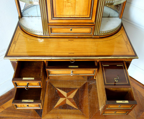 Louis XVI period Dame Dit Bonheur Du Jour desk, Lemonwood and Amaranth