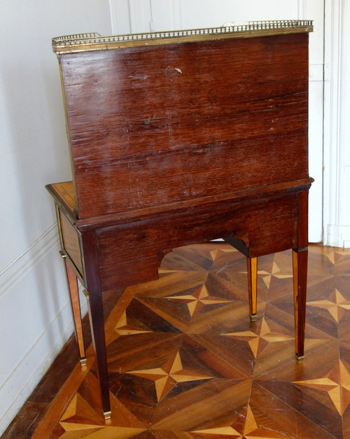 Louis XVI period Dame Dit Bonheur Du Jour desk, Lemonwood and Amaranth